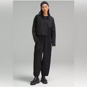 Lululemon black mixed texture barrel shaped pants